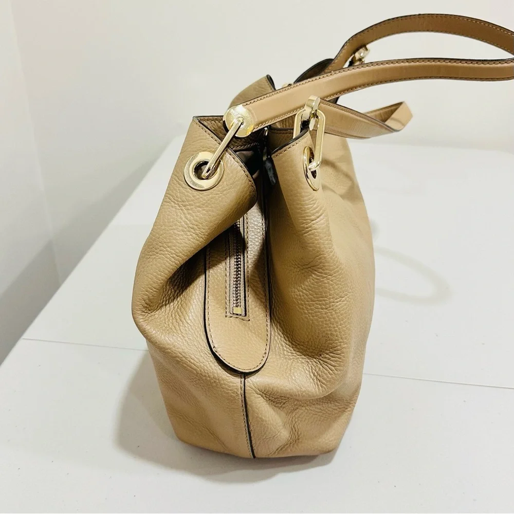 MICHAEL‎ KORS Shoulder Bag Leather 3-Section Gold Chain Leather Straps Purse